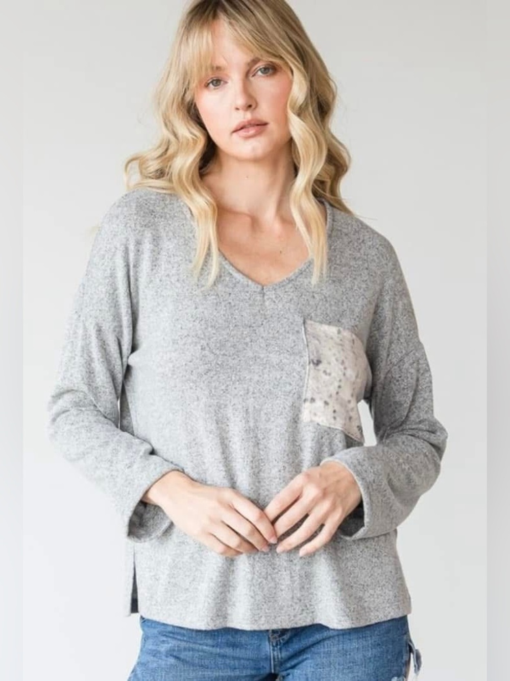 CY Fashion Gray V-Neck Long Sleeve Top with Chest Pocket Size-2X Relaxed Artsy